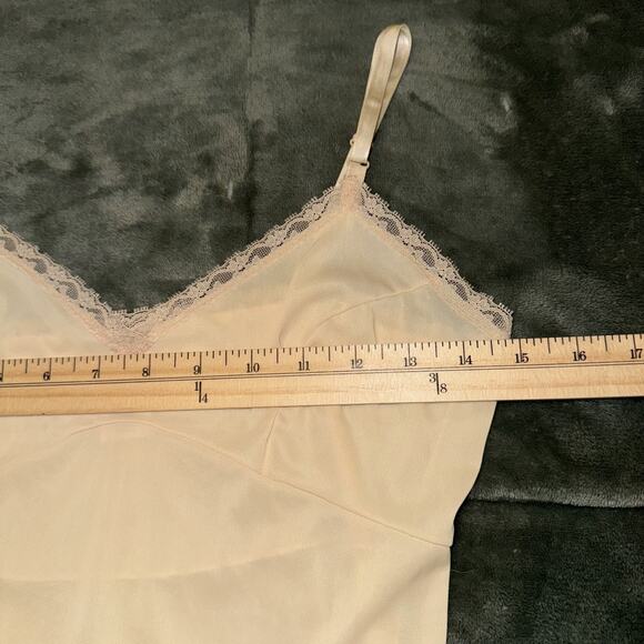Vintage JCPenney Slip Dress Women 12/34 Beige Nylon Lace Trim Workers Union Made - Picture 5 of 7